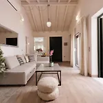 Corfu Town Luxury -b Holiday home *